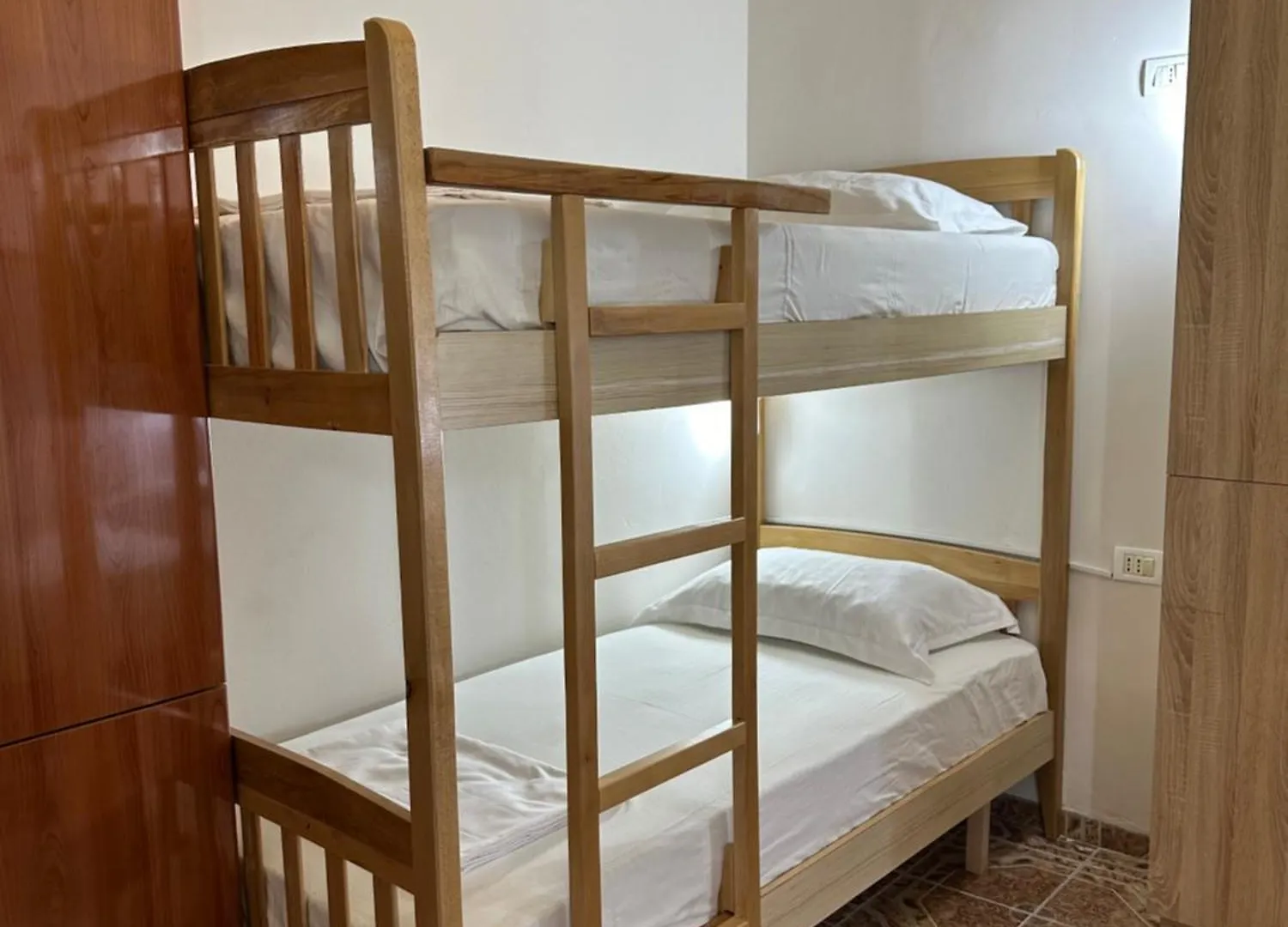 Tirana Lemon Breeze Hostel Albanien