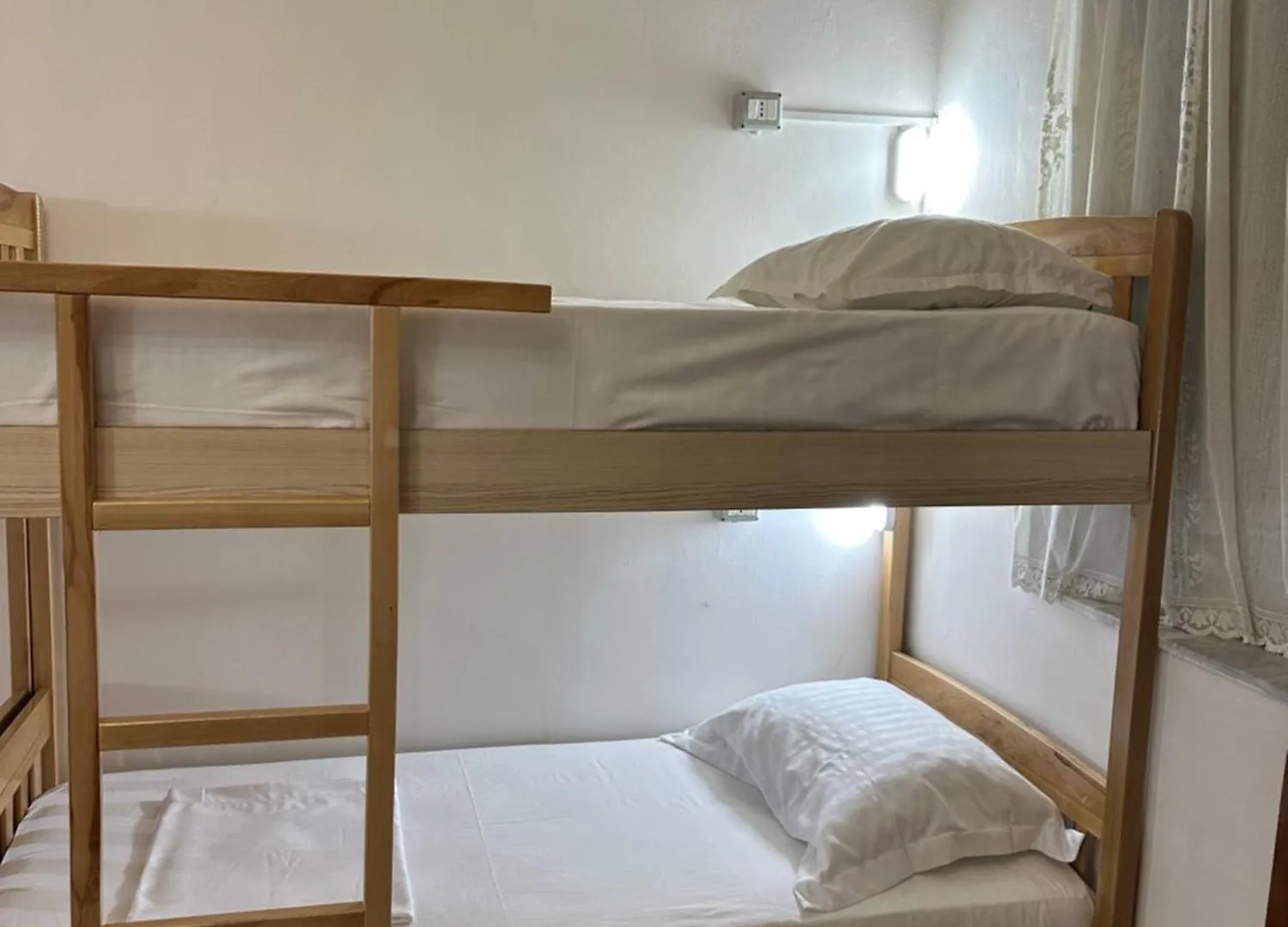 Tirana Lemon Breeze Hostel