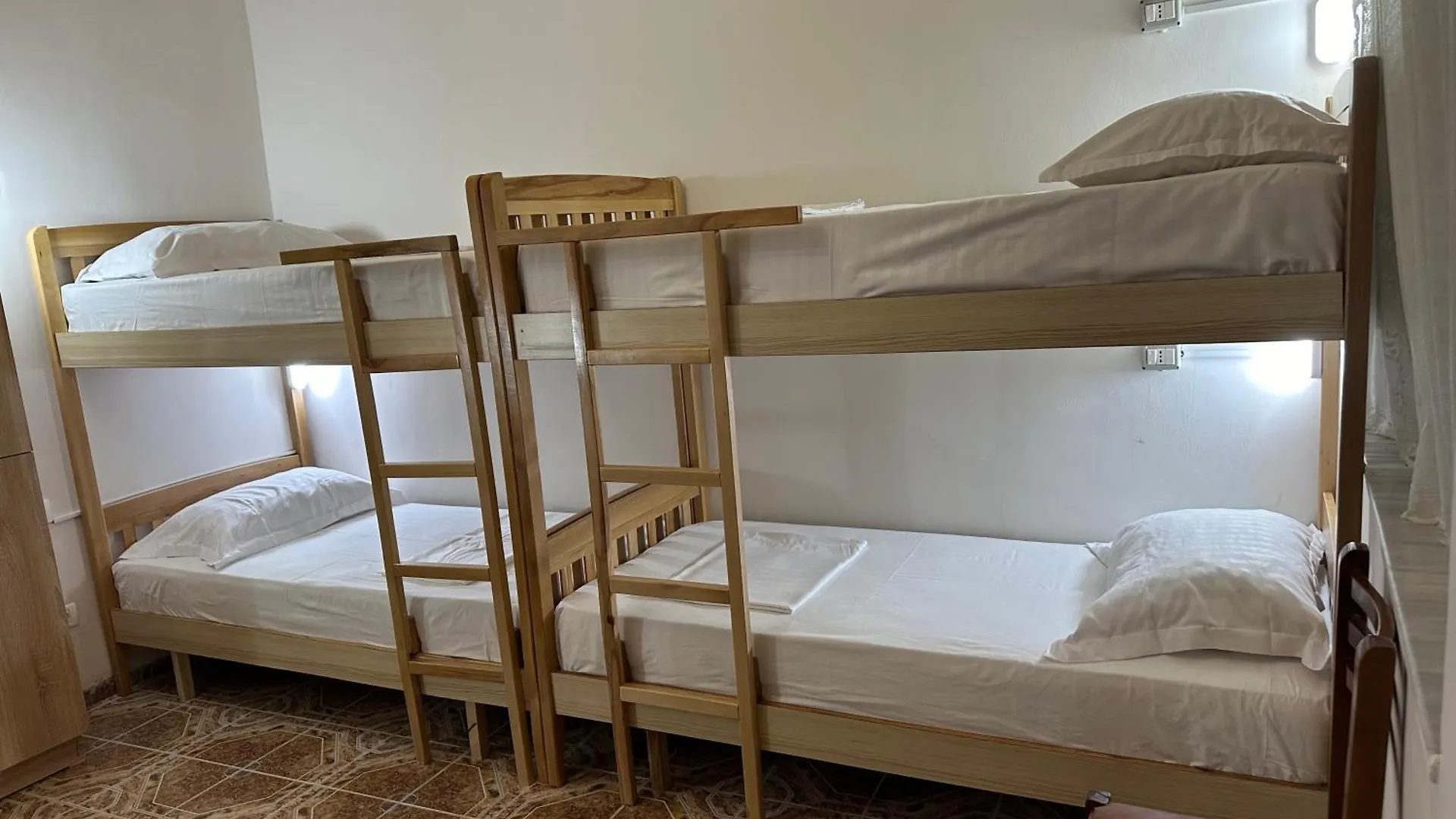 Tirana Lemon Breeze Hostel