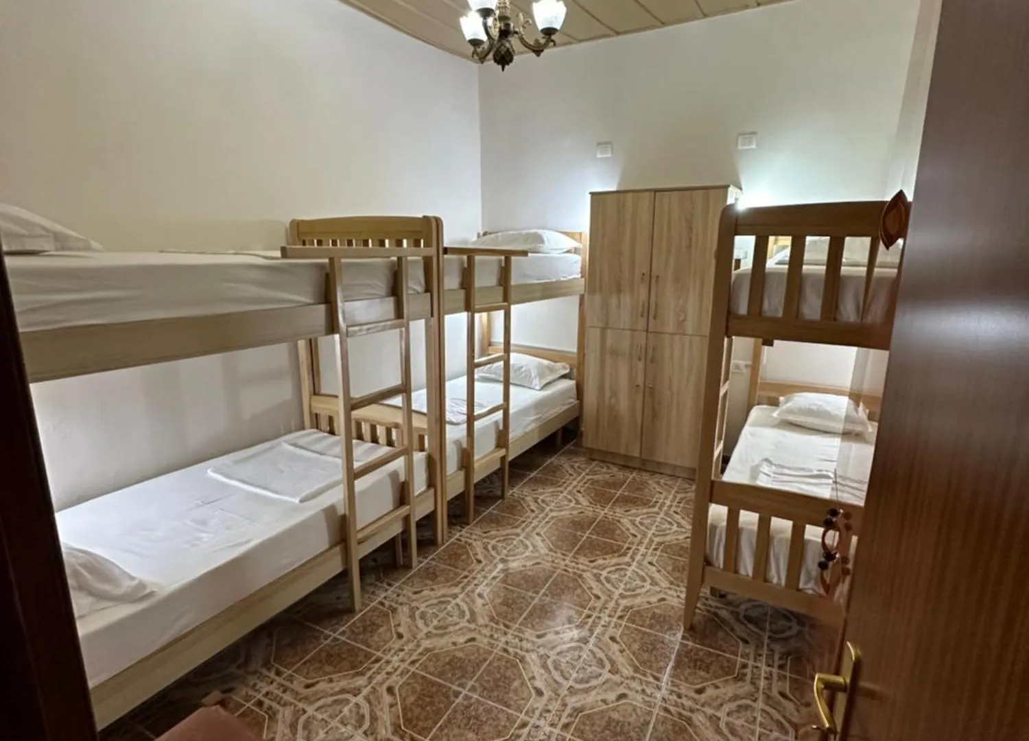 Tirana Lemon Breeze Hostel Albanien