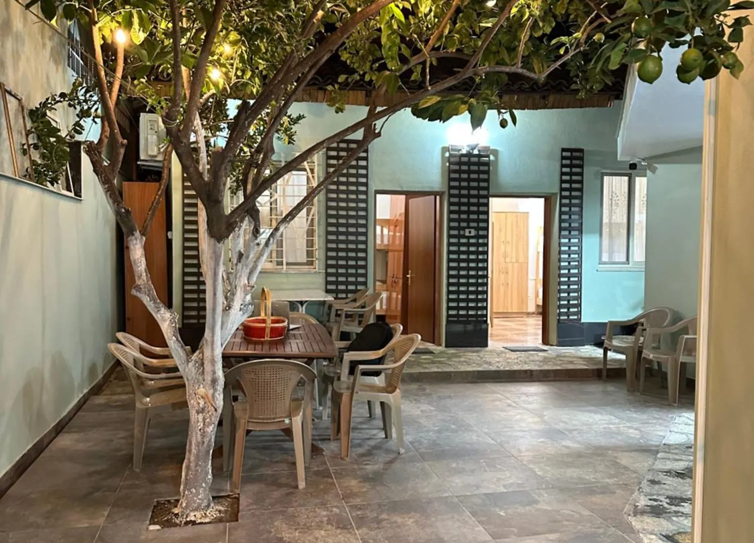Tirana Lemon Breeze Hostel