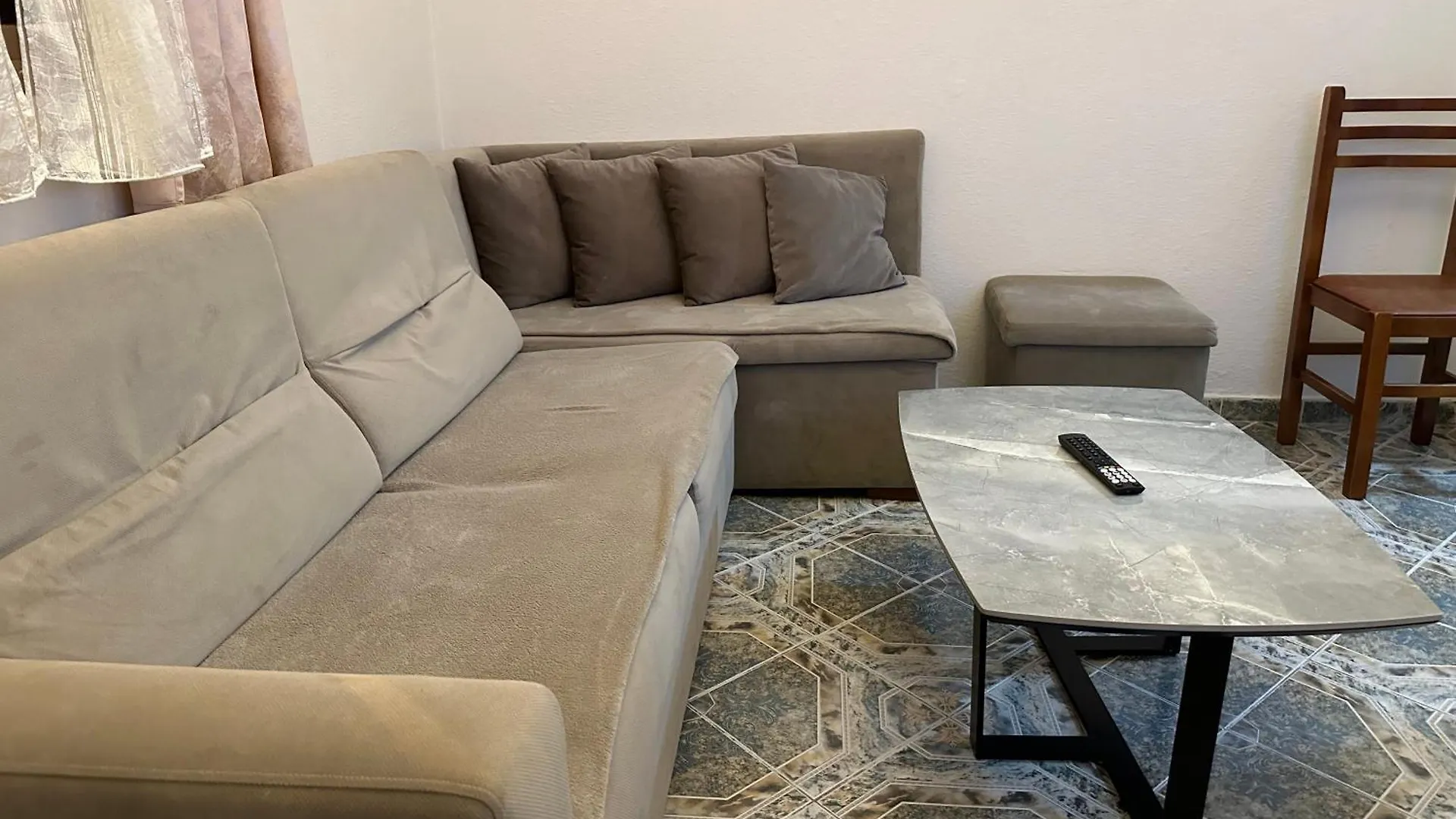 Tirana Lemon Breeze Hostel 0*,  Albanien